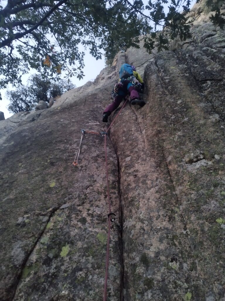 Aerolíneas Sánchez a la Pared de los Tubos, La Cabrera (7a)