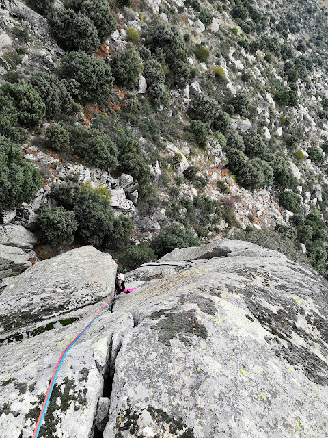 Misticismo en El Puro, La Cabrera (6b+)